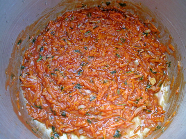 Консервована спаржева квасоля в томатному соусі